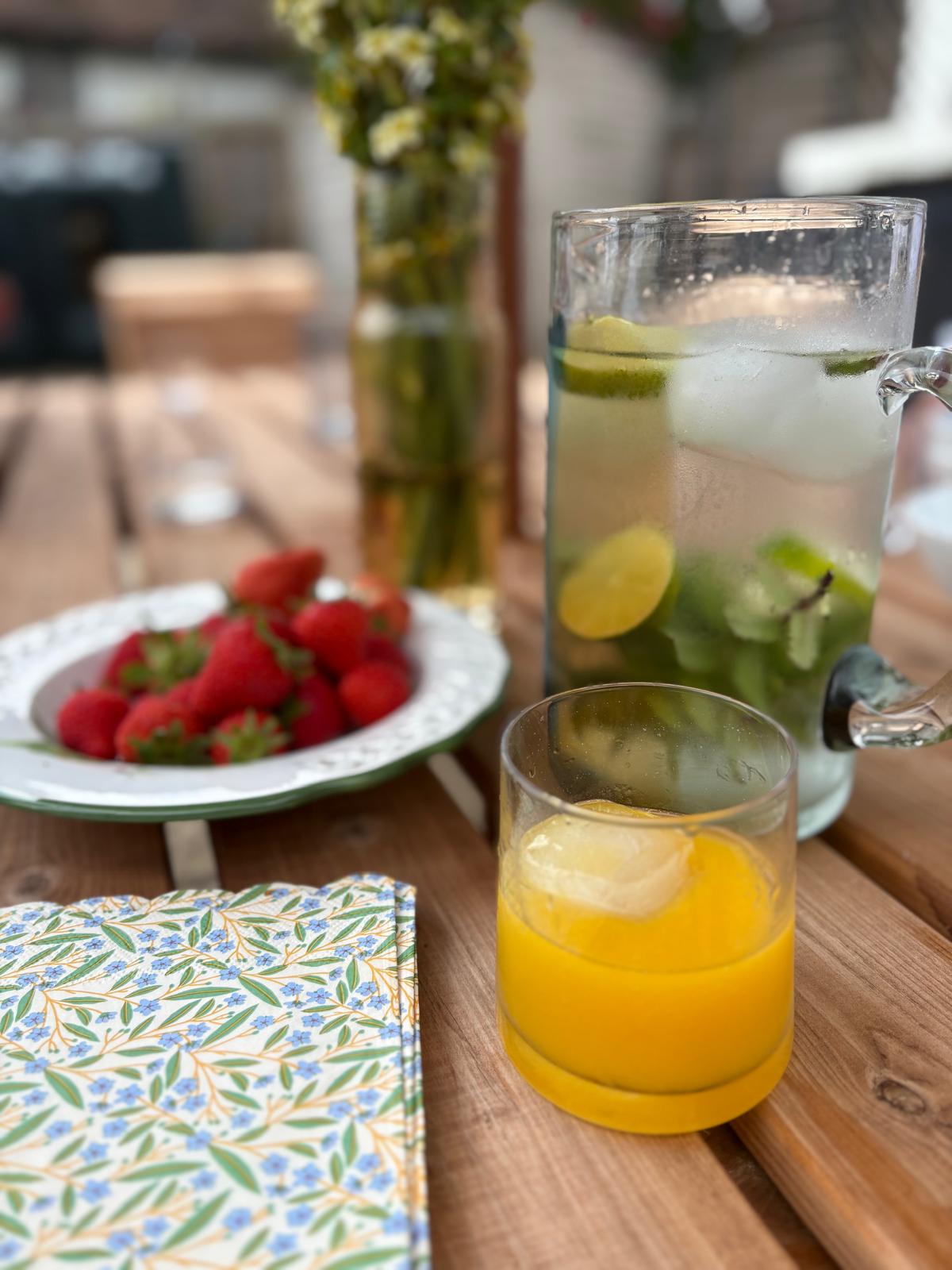 Mango & Ginger Smoothie (with a hint of lime)